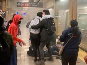 Nhân chứng tả buổi sáng kinh hoàng ở ga New York