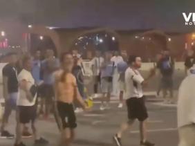 Cổ động viên Argentina và Mexico xô xát vì Messi