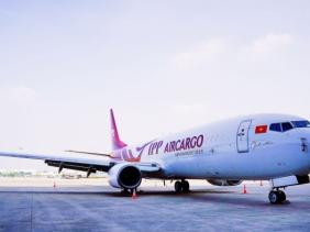Máy bay IPP Air Cargo của ông Johnathan Hạnh Nguyễn chuẩn bị về Việt Nam