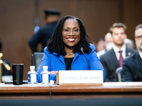 Nữ thẩm phán da màu mới sẽ thay đổi Toà án Tối cao thế nào?