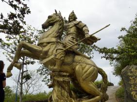 Tượng Đức Thánh Trần ở Vũng Tàu không sao chép hình ảnh Quan Vân Trường