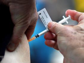 Các phát hiện mới về tác dụng của vaccine ngừa COVID-19
