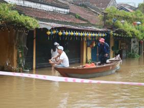 Phố cổ ngập sâu, Hội An dừng nhiều sự kiện văn hoá, du lịch