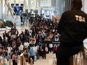 Mỹ phát cảnh báo toàn cầu với công dân giữa căng thẳng Iran leo thang