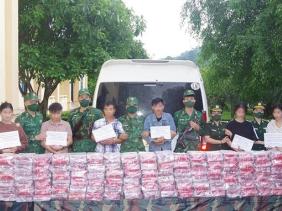 6 người Lào vận chuyển 121 kg ma túy vào Việt Nam