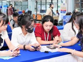 Tuyển sinh ĐH-CĐ năm 2026: Cân nhắc bỏ xét tuyển bằng điểm học bạ THPT