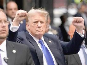 Cơ hội vào Nhà Trắng với ông Trump: Tòa án hay dân Mỹ sẽ quyết?