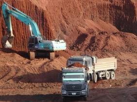 Nguy cơ sạt lở ở khu vực lấy đất phục vụ cao tốc Phan Thiết - Dầu Giây