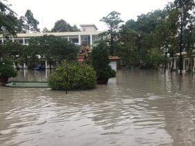 1.000 học sinh nghỉ học do trường ngập sâu