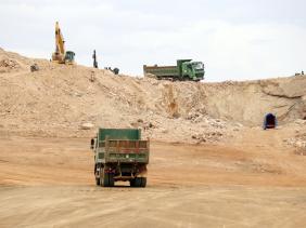 Bình Thuận: Cho khai thác thêm 3 mỏ đất, sỏi phục vụ cao tốc Vĩnh Hảo - Phan Thiết