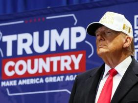 Ông Trump thắng cách biệt tại Iowa, người Mỹ đang bàn về 'kịch bản trở lại'