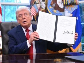 Ông Trump ký sắc lệnh bán TikTok Mỹ, định giá 14 tỉ USD