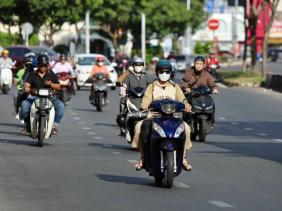 Vì sao gần Giáng sinh mà thời tiết TP.HCM vẫn nắng nóng, oi bức?