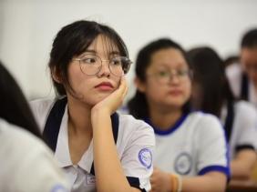 Nhiều trường công bố điểm sàn xét tuyển 2025, thí sinh cần lưu ý gì?