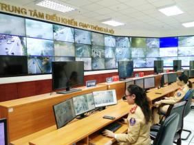 Cảnh sát giao thông huy động 100% quân số đón người dân
