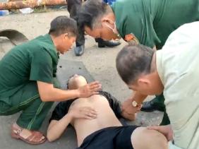 Kịp thời cứu sống nam thanh niên rơi từ cầu Phú Mỹ