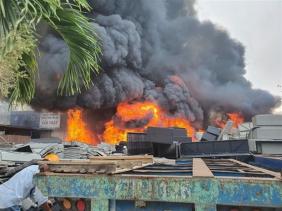 Bình Định: Cháy ở Cụm công nghiệp Nhơn Bình thiêu rụi nhiều tài sản