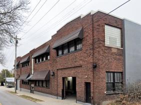 Kiện công ty sau bữa tiệc sinh nhật bất ngờ