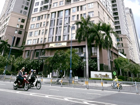 Vụ 39 Bến Vân Đồn: TAND TP.HCM kêu gọi cựu Giám đốc Sở Tài chính TP.HCM Đào Thị Hương Lan ra đầu thú