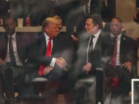 Ông Trump và ông Musk ngồi cạnh nhau sau cuộc 'chia tay' ồn ào