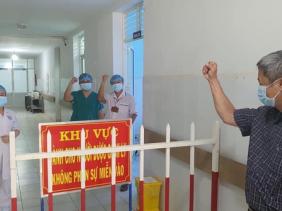 Thứ trưởng Bộ Y tế Nguyễn Trường Sơn nghỉ việc từ hôm nay 1-11