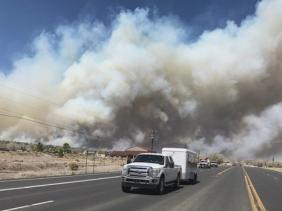 Hơn 2.000 người sơ tán vì cháy rừng lan rộng ở miền Tây Nam nước Mỹ