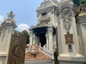 Vụ cháy tòa lâu đài ở Quảng Ninh: Nạn nhân đã thoát ra nhưng lại chạy vào bên trong