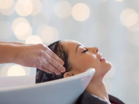 Bác sĩ chỉ ra những thời điểm không nên gội đầu