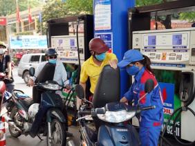 Giá xăng ngày mai có thể giảm hơn 1.000 đồng/lít