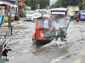 Philippines đối mặt với áp thấp và bão mới sau lũ lụt nghiêm trọng