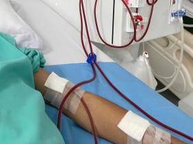 21 tuổi chức năng thận chỉ còn 20% vì lạm dụng nước tăng lực