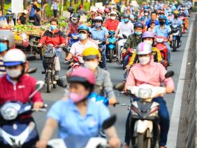 Lương chưa tới 10 triệu đồng/tháng, người lao động có nên cống hiến?
