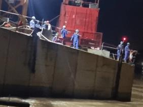 Một công nhân mất tích sau sự cố tại công trình cầu Mỹ Thuận 2
