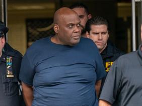 Mỹ thưởng 50.000 USD cho 5 người giúp bắt nghi phạm xả súng