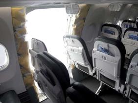 Tiết lộ động trời vụ máy bay Boeing 737 bung cửa giữa không trung