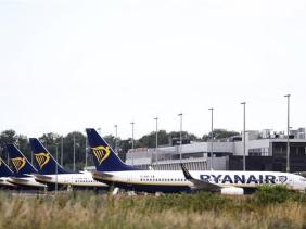 Thông tin về vụ chất nổ trên chiếc máy bay chở khách của hãng Ryanair