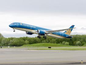 Vietnam Airlines hủy nhiều chuyến bay đến, đi từ Tuy Hòa và Côn Đảo do thời tiết xấu