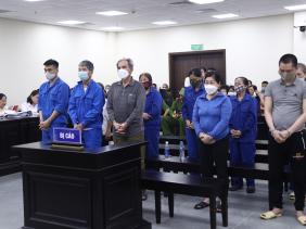 Đường dây lừa tráo sổ đỏ do cựu công an cầm đầu lĩnh án