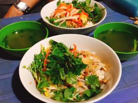 Phở trộn và đặc sản gỏi Việt Nam vào top 100 món salad ngon nhất thế giới