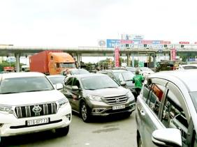 Tuyến cao tốc TPHCM - Long Thành - Dầu Giây tiếp tục ùn tắc khi thu phí không dừng