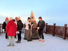 Xuất hiện băng giá dày nhất từ đầu đông trên Fansipan