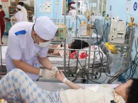 Miền Nam đang vào 'mùa' sốt xuất huyết, tay chân miệng