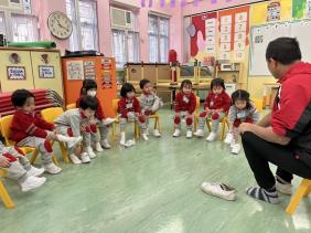 Trung Quốc: Chính sách mới khuyến khích người dân sinh con tại Hong Kong