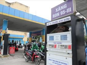 Xăng RON 95 và tất cả các mặt hàng dầu đồng loạt tăng giá