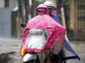 Nội thành Hà Nội tiếp tục có mưa, cảnh báo ngập úng cục bộ