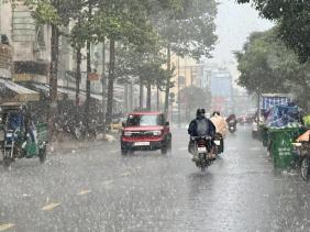 Nam bộ đầu tuần mưa giông, cuối tuần nắng nóng