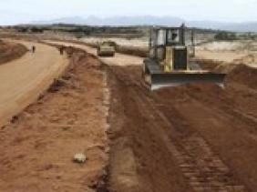 Giá vật liệu tăng cao gây khó khăn cho nhà thầu thi công đường cao tốc