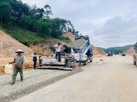 Khơi thông 'xương sống' cao tốc Bắc - Nam: Doanh nghiệp lo càng làm càng lỗ