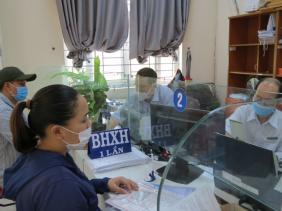 Xu hướng đóng BHXH trên 10 năm chọn rút một lần