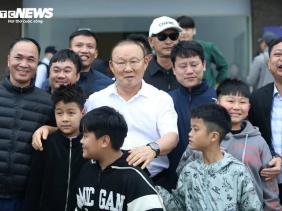 Ông Park Hang Seo làm HLV tạm quyền tuyển Việt Nam, tại sao không?